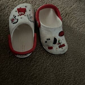 Peanuts crocs - toddler 7
